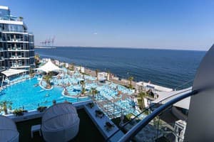 Спа-отель Resort & Spa Hotel NEMO. Стандарт двухместный боковой вид на море 1