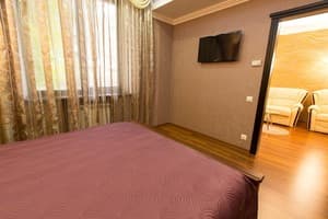 Мини-отель Royal. Люкс двухместный двухкомнатный + 1 10