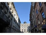 Studio apartment near the Opera House 3
