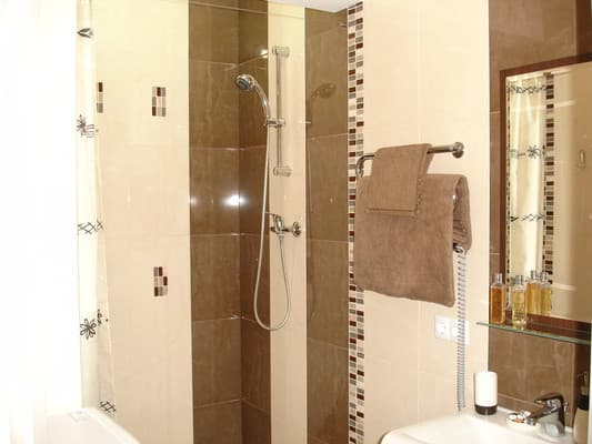 Suite Tower Apartments 5