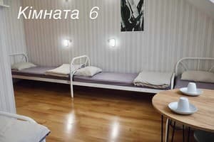 Готель VIP hostel. Сімейний 4-місний (№ 6) 3