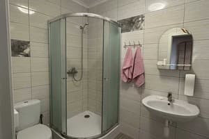 Готель VIP hostel. Сімейний 5-місний (№ 7) 3