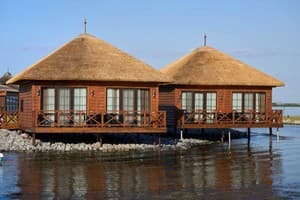 Гостинично-ресторанный комплекс Waterloo Village. Бунгало 6-местный  1