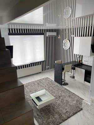 двухэтажная с террасой на крыше, Волгоградская 26А 2