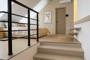 Квартира двухэтажная в отдельно стоящем доме, на ул. Первая Литейная 37. Апартаменты трехместный VIP на Первая Литейная 37 4