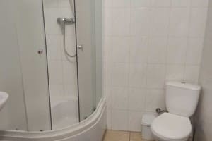 Квартира ул. Беляева Космонавта 5/56. Апартаменты трехместный  8