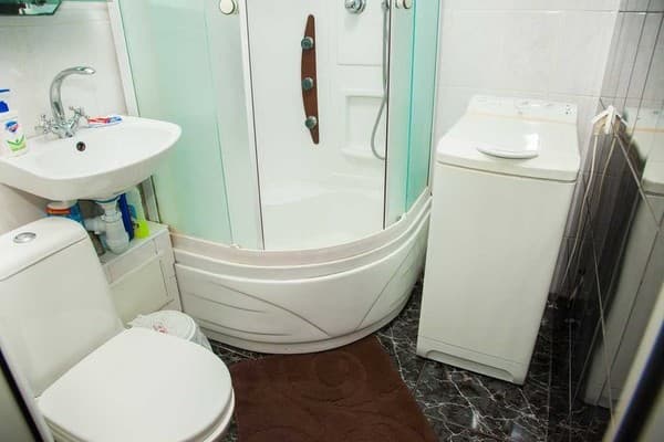 ул. Независимой Украины 63/13 4