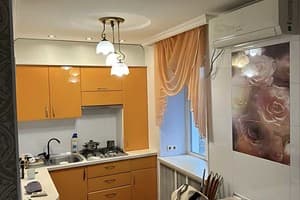 возле Березового сквера (обл. больница и госпиталь). Alex Apartments 2