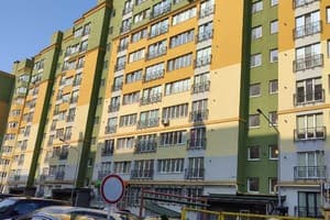 возле железнодорожного вокзала и областной больницы 11